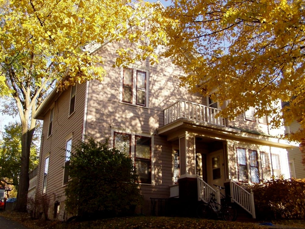 18 W Gilman Street