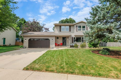 Property photo of 489 Cherry Wood Drive, Oregon, WI 53575