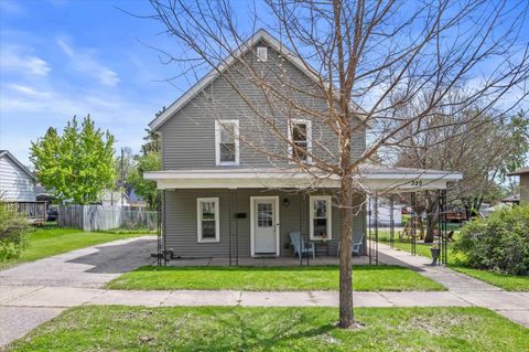 Photo of 320 E Marion Street, Portage, WI 53901 (MLS # 2022594)