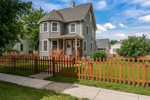 Photo of 948 Harrison Avenue, Beloit, WI 53511 (MLS # 2027307)