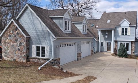 Photo of 3270 Brooklyn Drive, Stoughton, WI 53589 (MLS # 2011697) Photo of 3270 Brooklyn Drive, Stoughton, WI 53589 (MLS # 2011697)