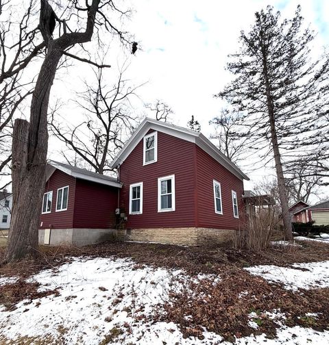 Photo of 229 W Mill Street, Poynette, WI 53955 (MLS # 2018998)