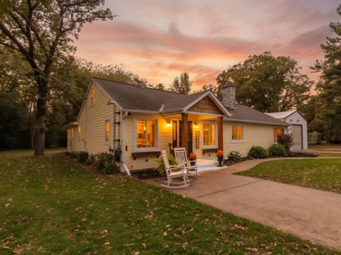 Photo of W377S5229 Pretty Lake Road, Dousman, WI 53118 (MLS # 2010558)