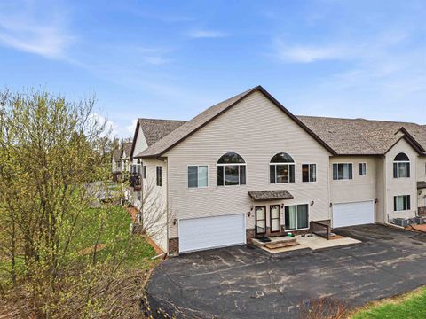 Photo of 730 Cherokee Path, Lake Mills, WI 53551 (MLS # 2021207)