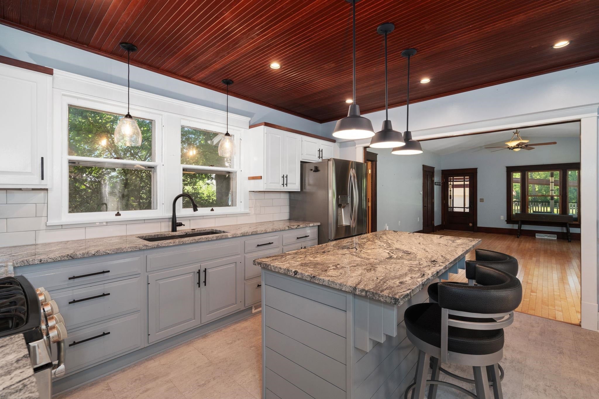 119 Garfield Avenue - Photo 2