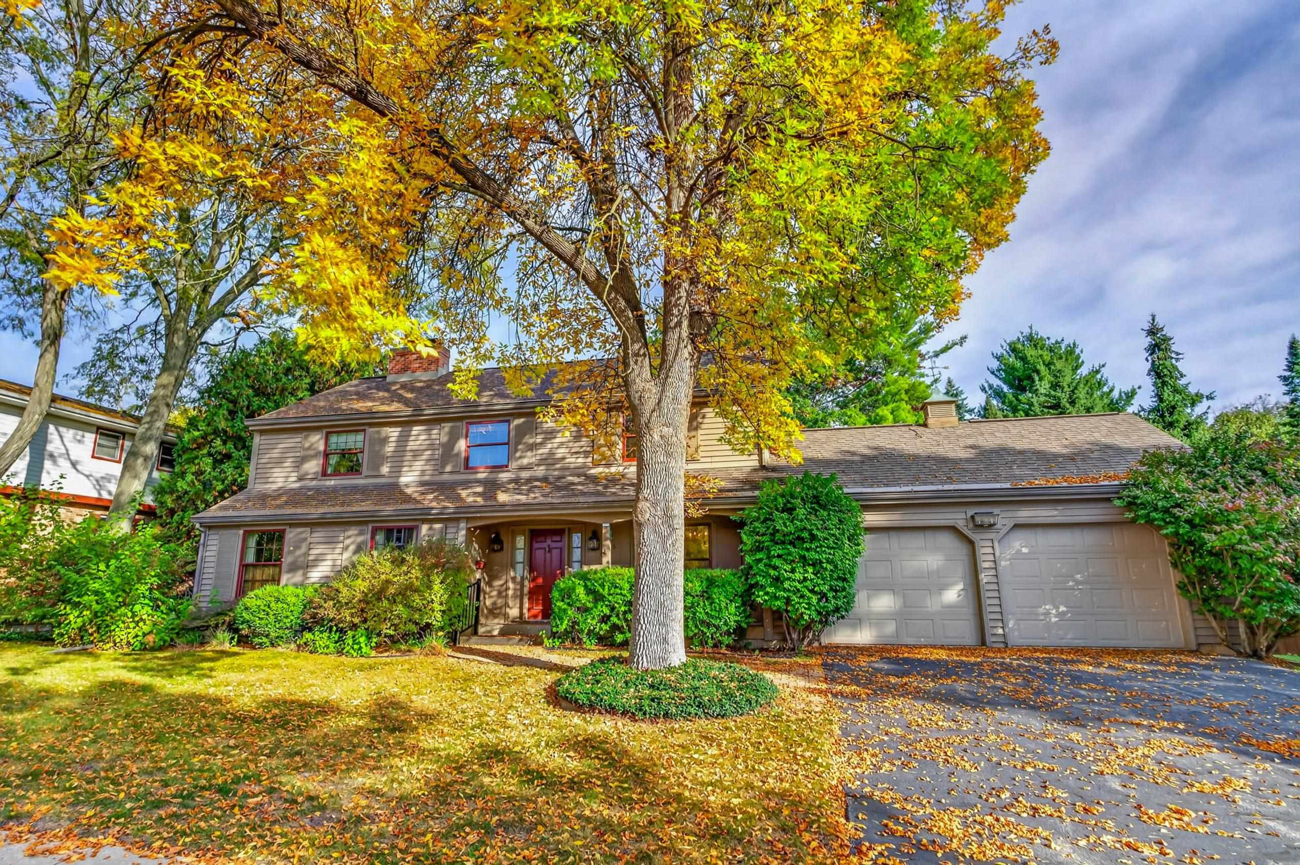 6406 Landfall Drive