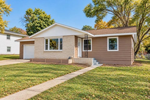 Photo of 1941 Masters Street, Beloit, WI 53511 (MLS # 2035283)