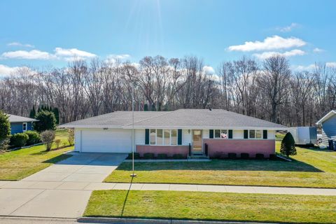 Photo of 257 Mohawk Road, Janesville, WI 53545 (MLS # 2019437)