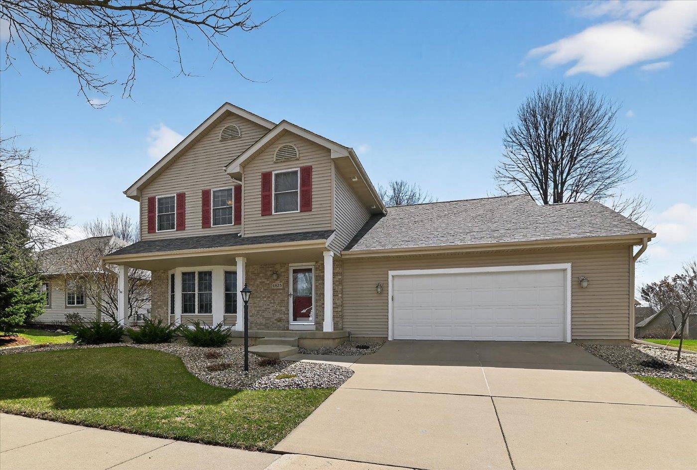 6825 Bluff Point Drive