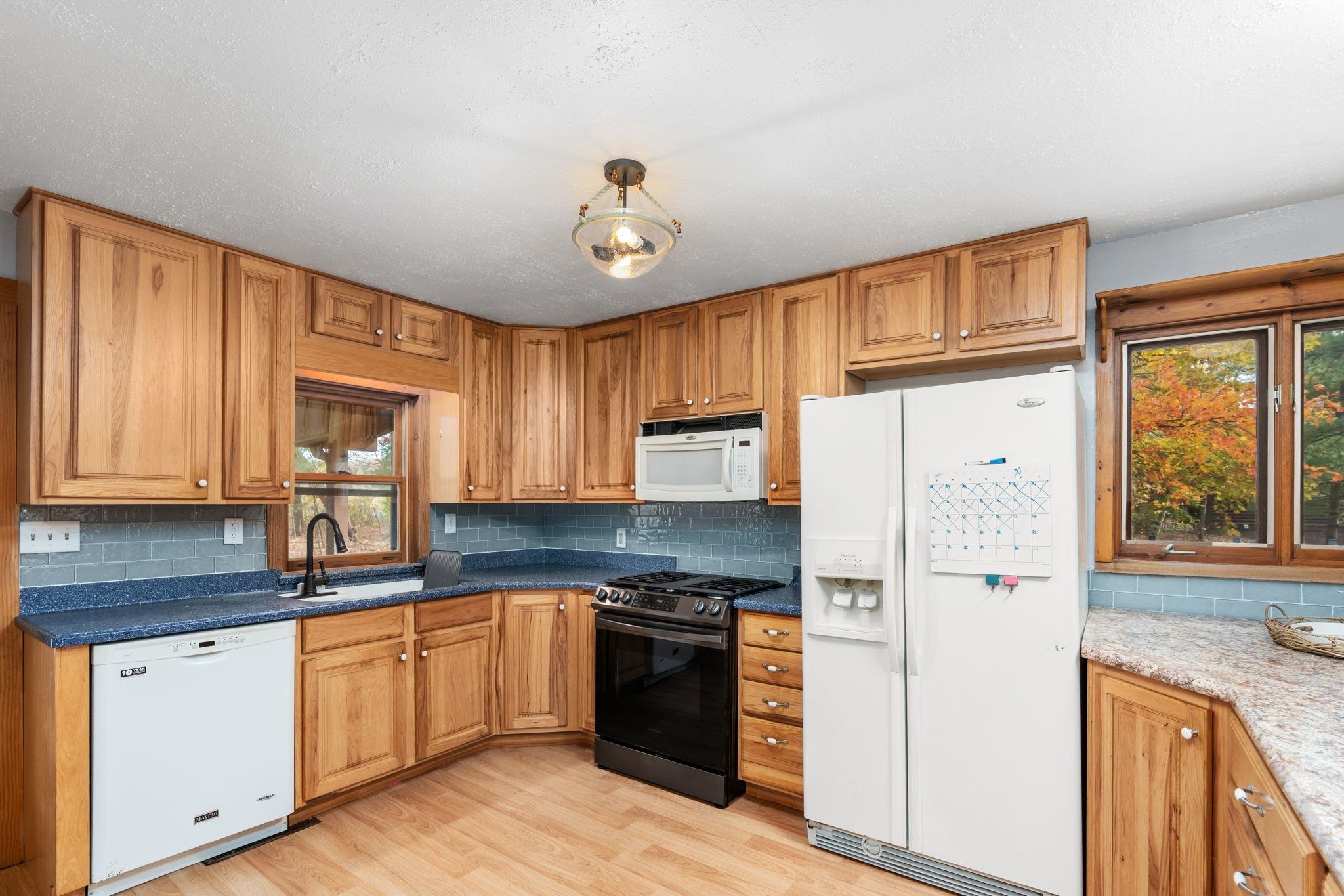 E9523 South Avenue