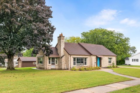 Photo of 249 E Liberty Street, Berlin, WI 54923 (MLS # 2009361)