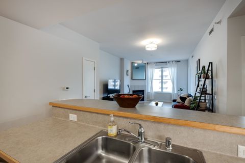 Photo of 360 W Washington Avenue 712 #712, Madison, WI 53703 (MLS # 2024288)