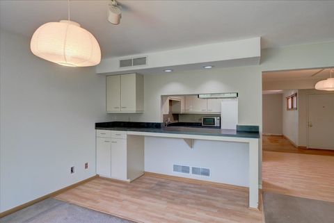 Tiny photo for 5018 Holiday Drive, Madison, WI 53705 (MLS # 2009892)