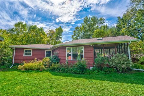 Tiny photo for 5018 Holiday Drive, Madison, WI 53705 (MLS # 2009892)