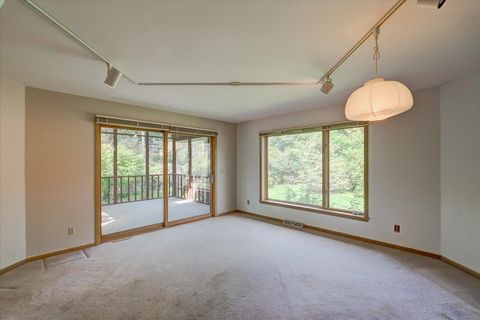 Tiny photo for 5018 Holiday Drive, Madison, WI 53705 (MLS # 2009892)