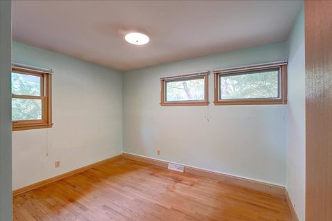 Tiny photo for 5018 Holiday Drive, Madison, WI 53705 (MLS # 2009892)