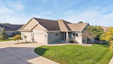 Photo of 2013 Fieldstone Boulevard 5 #5, Prairie du Sac, WI 53578 (MLS # 2034479)