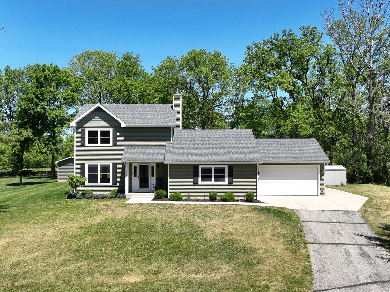 Photo 1 of 25 — 125 Potawatomi Road, Williams Bay, WI 53191