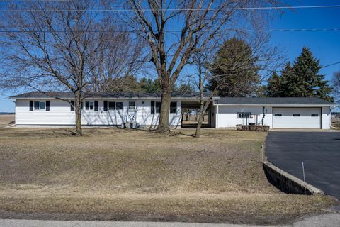E11604 Sauk Prairie Road, Prairie Du Sac, WI 53578 - #: 1995851