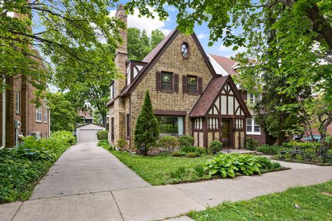 Photo of 1122 Spaight Street, Madison, WI 53703 (MLS # 2024334)