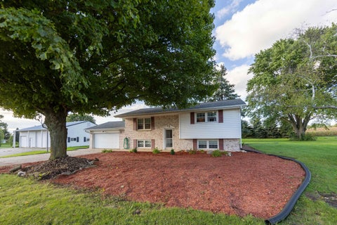 Photo of 3720 W County A Road, Janesville, WI 53548 (MLS # 2033471)
