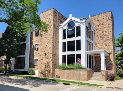 Photo of 311 N Hancock Street 231 #231, Madison, WI 53703 (MLS # 2015746)