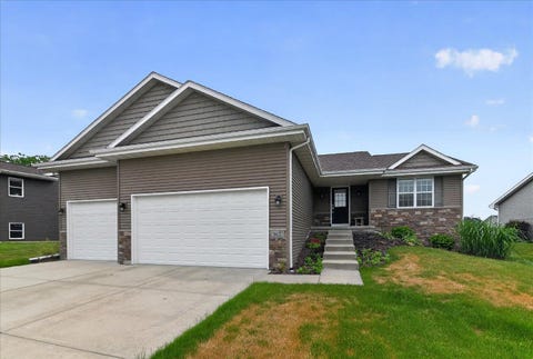 Photo of 965 N Perry Parkway, Oregon, WI 53575 (MLS # 2025719)