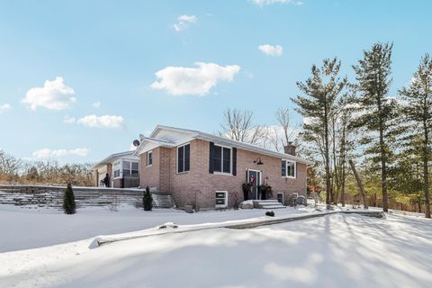 Photo of N6726 Blackhawk Road, Portage, WI 53901 (MLS # 2015460)