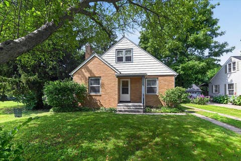 Photo of 406 N Sherman Avenue, Madison, WI 53704 (MLS # 2030920)