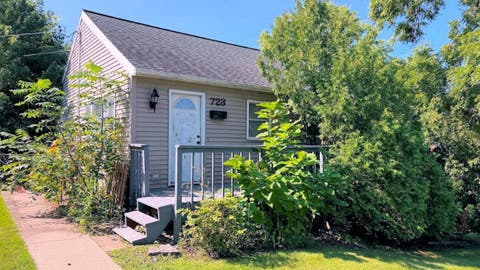 Photo of 723 9th Avenue, Baraboo, WI 53913 (MLS # 2031276)