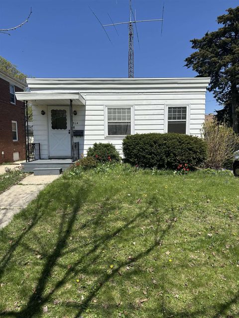 Photo of 514 W Lakeside Street, Madison, WI 53703 (MLS # 2021277)