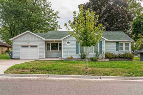 Photo of 1708 Country Lane, Monroe, WI 53566 (MLS # 2010220)