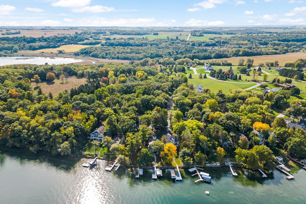 W2600 Oakwood Beach Road