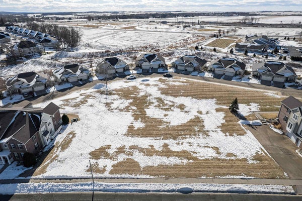 6843 YELLOWWOOD LN, DEFOREST, WI 53532 - Image 0ce80a44e335093a32c2ce88845fe41d/618095745