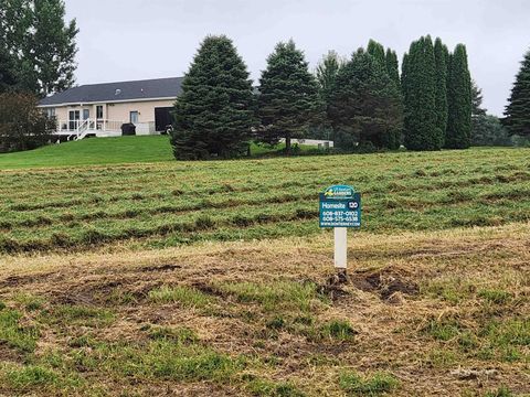 Photo of L120 Blue Victoria Drive, Sun Prairie, WI 53590 (MLS # 2018503)