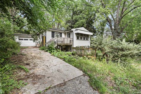 Photo of 1327 E Road Nine, Edgerton, WI 53534 (MLS # 2028013)