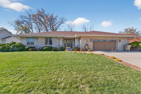 Photo of 1802 Tarragon Drive, Madison, WI 53716 (MLS # 2014372)