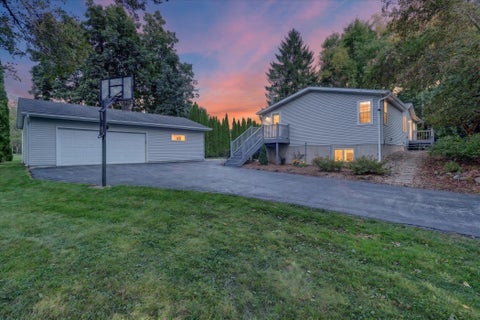 Photo of W2506 Circle Drive, Watertown, WI 53094 (MLS # 2033639)