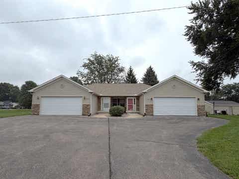 Photo of 2302/2308 Bootmaker Drive, Beloit, WI 53511 (MLS # 2030494)