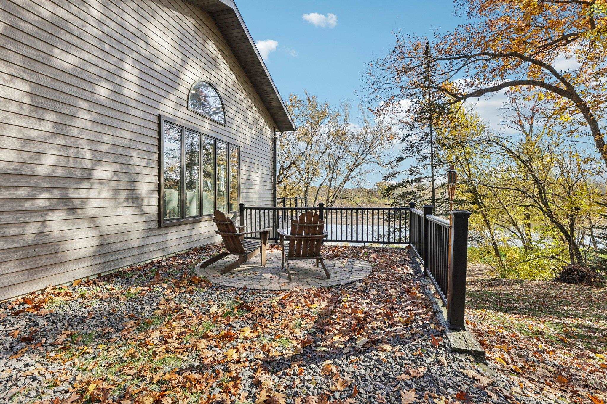 Portage, Wisconsin 53901, United States, 5 Bedrooms Bedrooms, ,5 BathroomsBathrooms,Residential,Active,243669