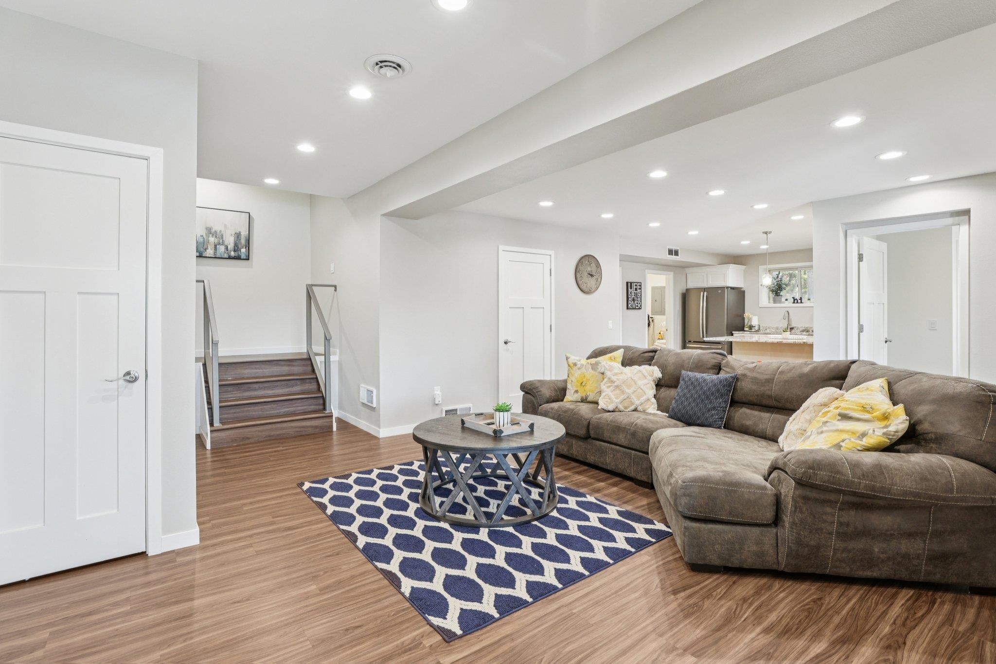 Portage, Wisconsin 53901, United States, 5 Bedrooms Bedrooms, ,5 BathroomsBathrooms,Residential,Active,243669