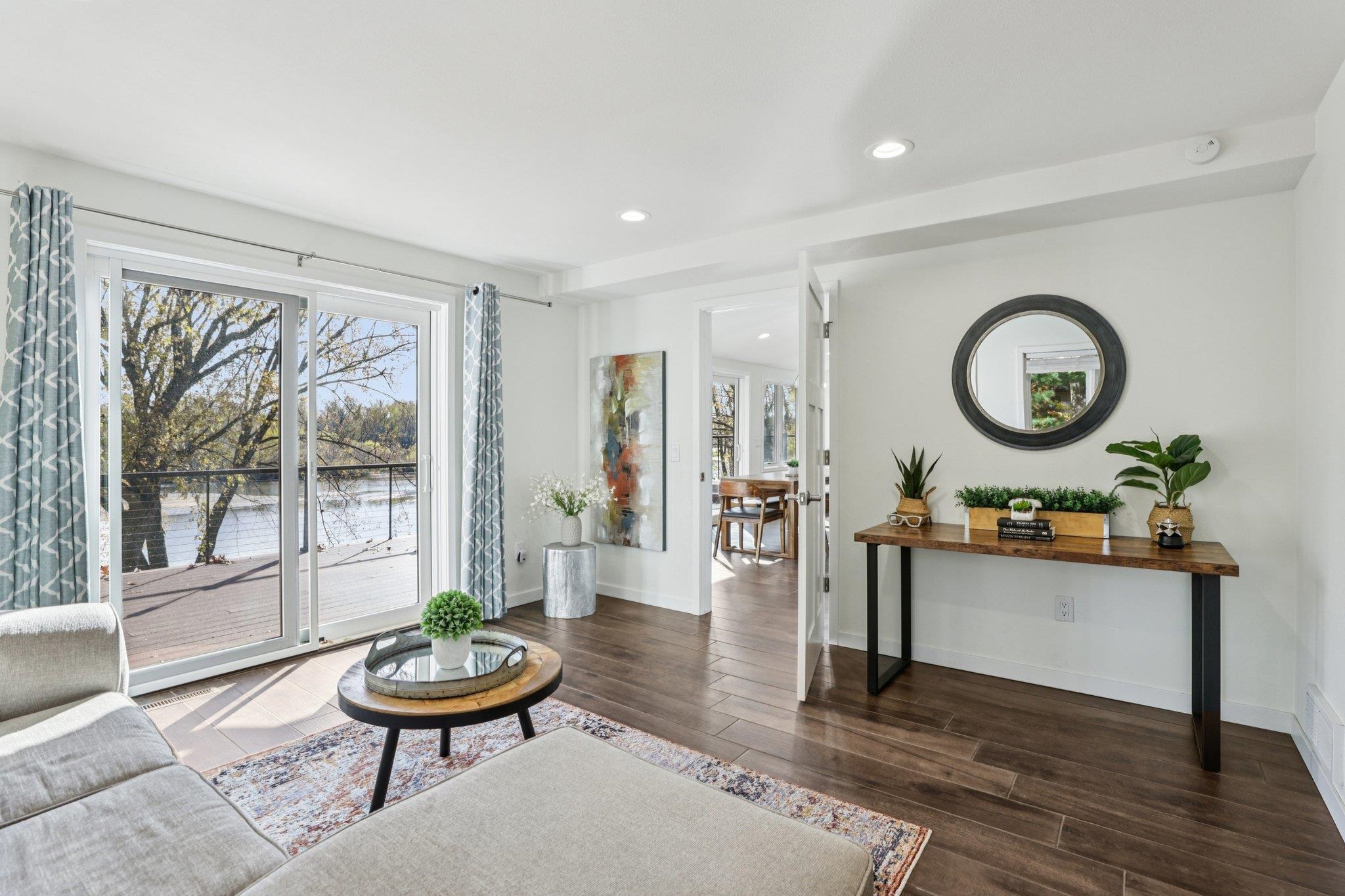 Portage, Wisconsin 53901, United States, 5 Bedrooms Bedrooms, ,5 BathroomsBathrooms,Residential,Active,243669