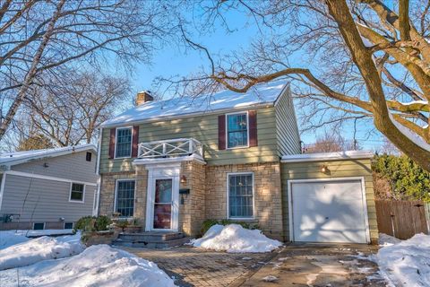 Photo of 4186 Nakoma Road, Madison, WI 53711 (MLS # 2013886)