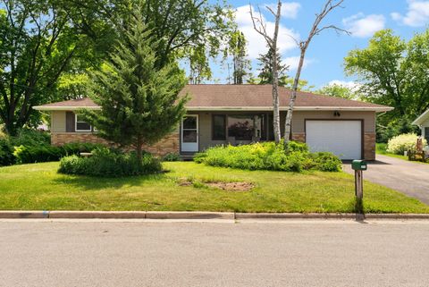 Photo of 5319 Autumn Lane, McFarland, WI 53558 (MLS # 2024626)