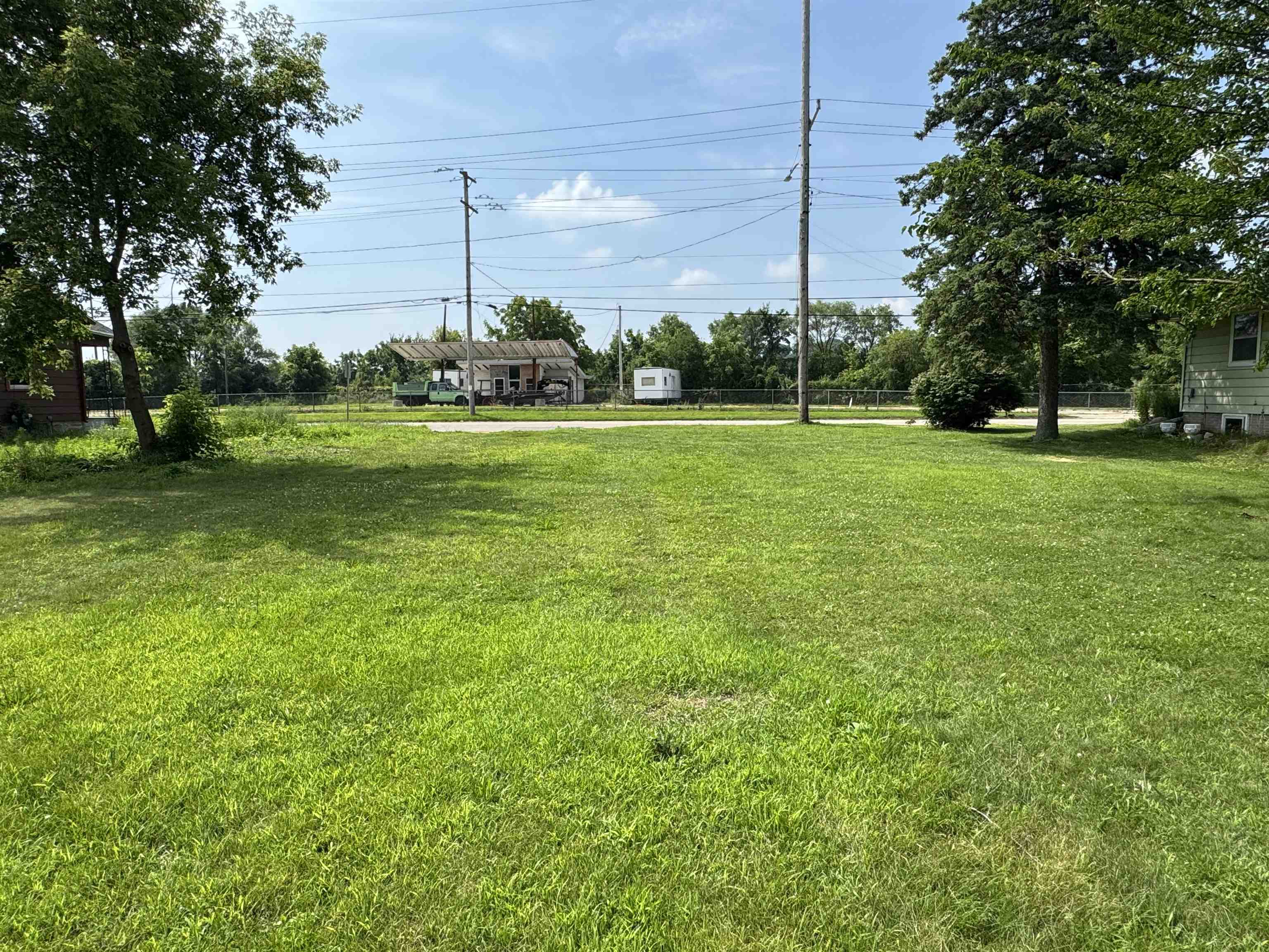 632 W Delavan Drive