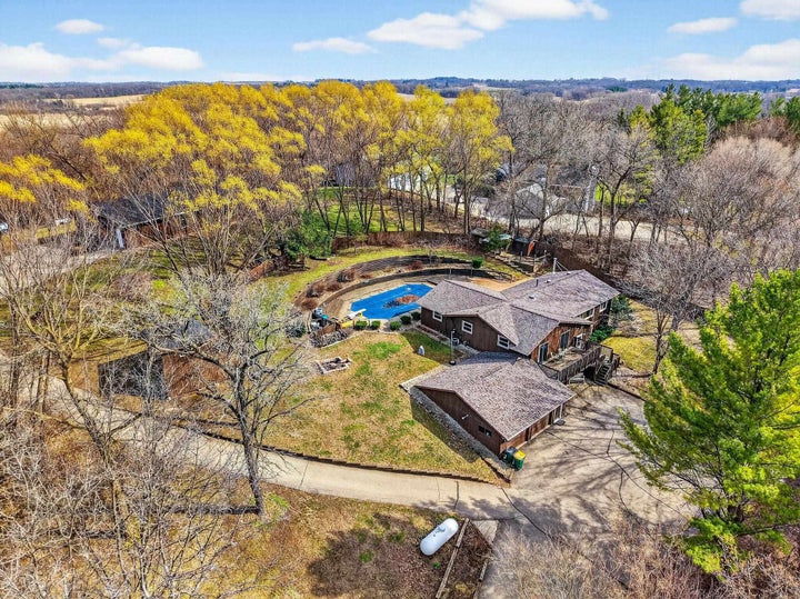 Photo 1 of 70 — 2934 County Rd W, Deerfield, WI 53531