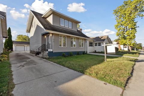 Photo of 910 Benton Avenue, Janesville, WI 53545 (MLS # 2008317)