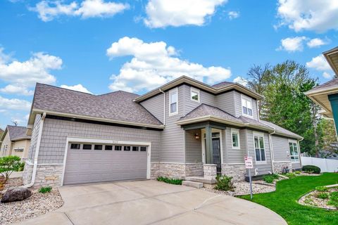 Photo of 1622 Pond View Court, Middleton, WI 53562 (MLS # 2021802)