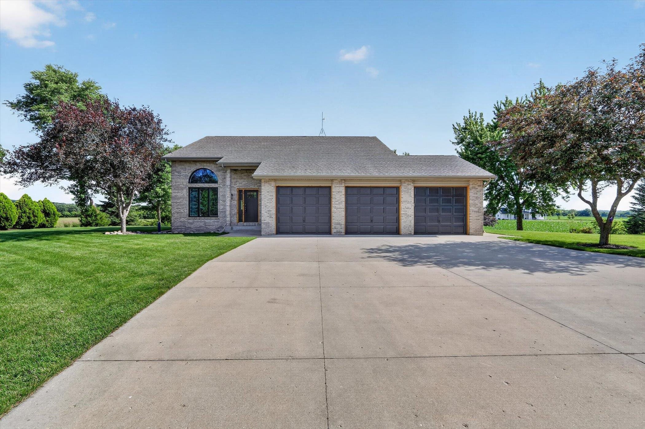 5542 E L T Townline Road