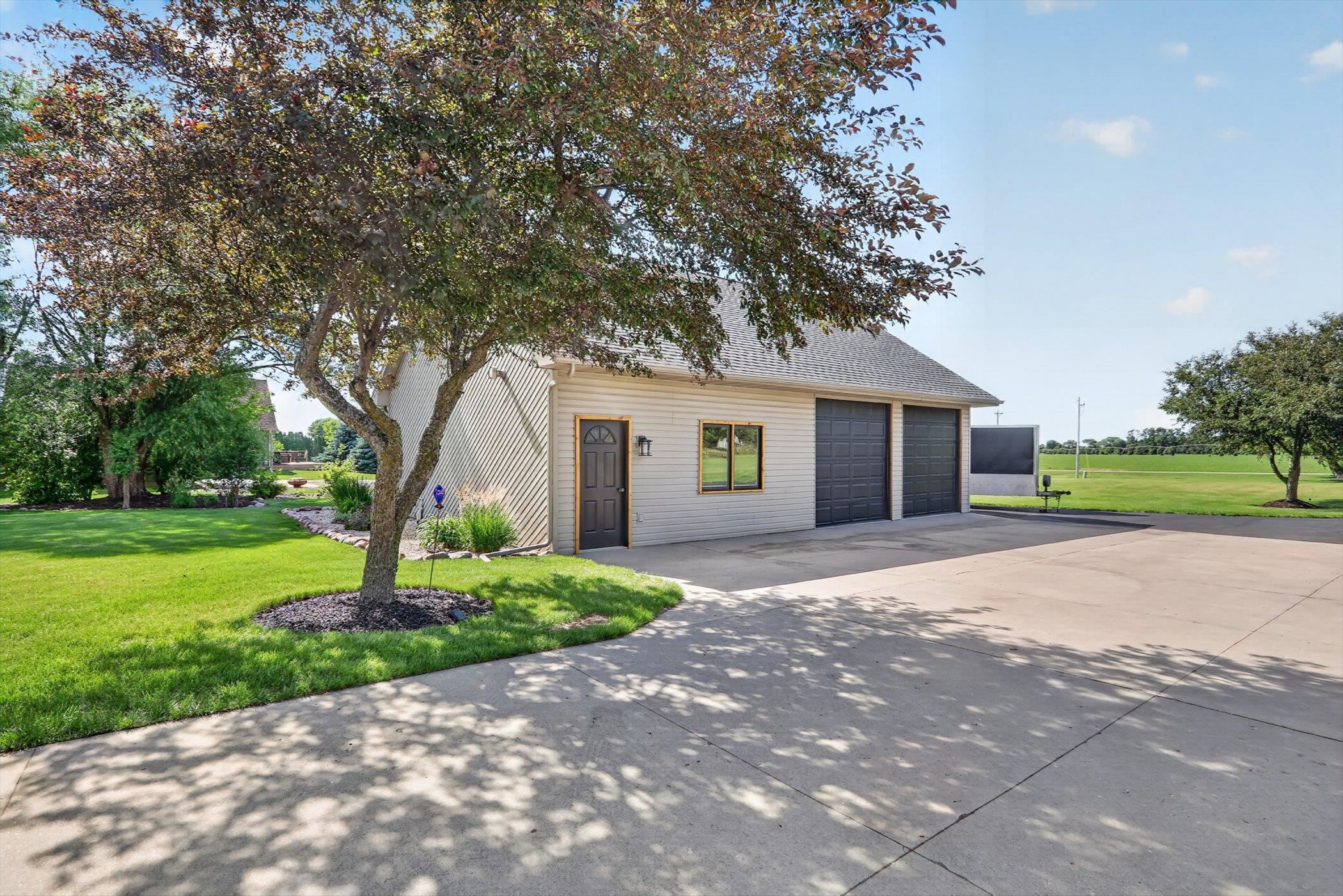 5542 E L T Townline Road
